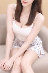 望月めい(25)