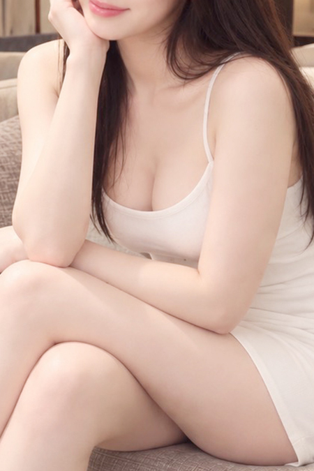 望月めい(25)