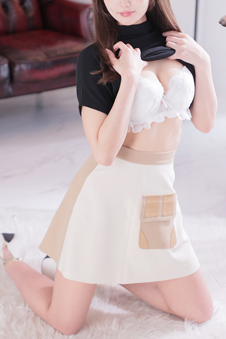 藤井 愛華(23)
